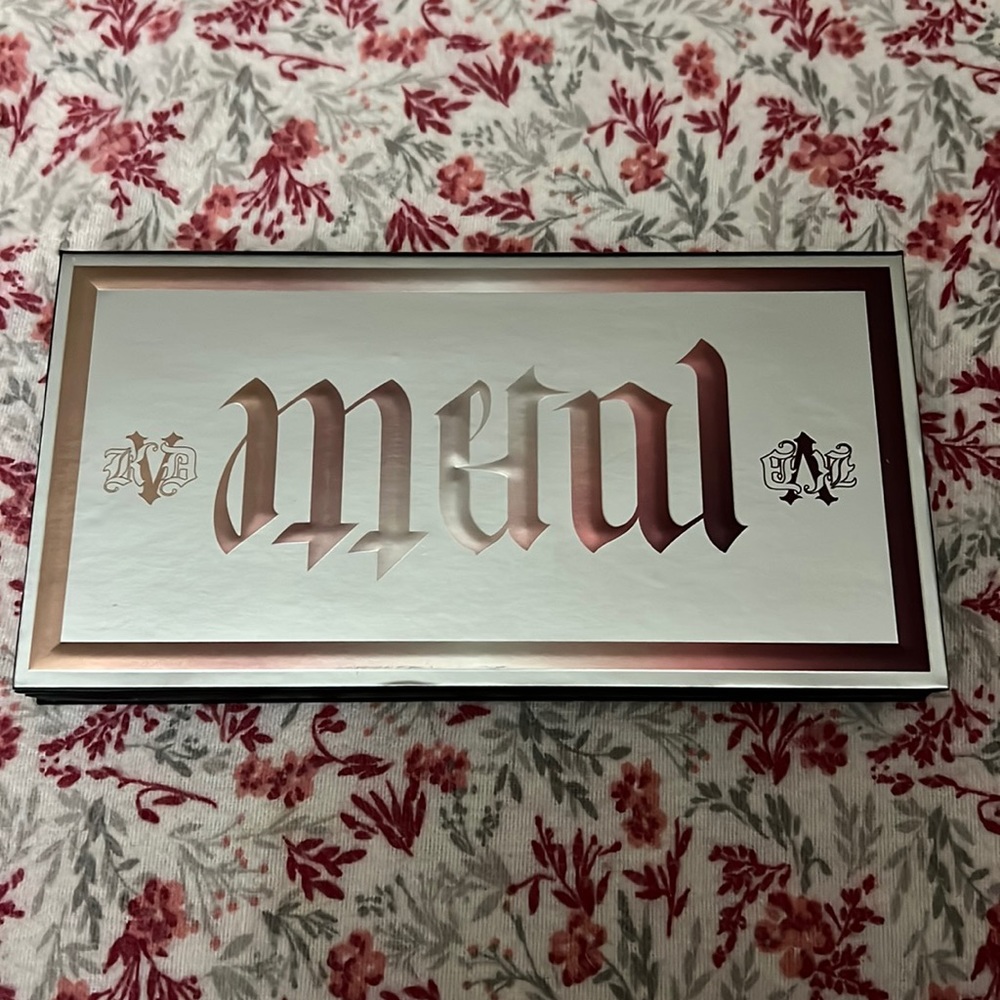 Kat Von D Metal/Matte Palette